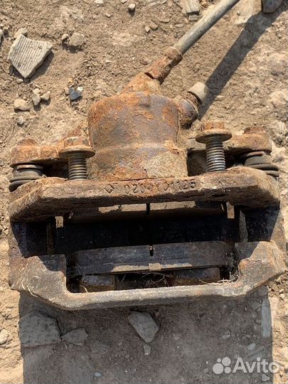 Суппорт тормозной передний правый Ford Mondeo