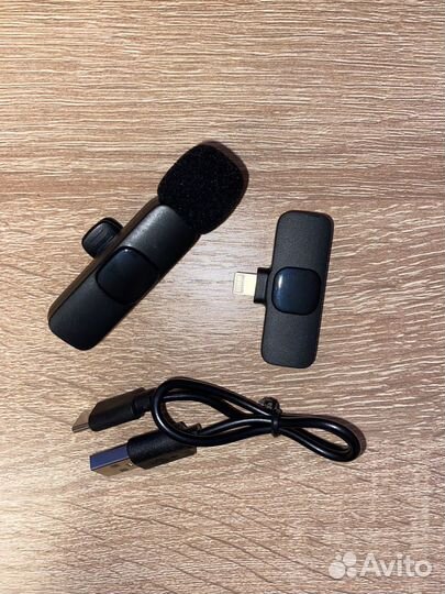 Беспроводной микрофон петличка для iPhone