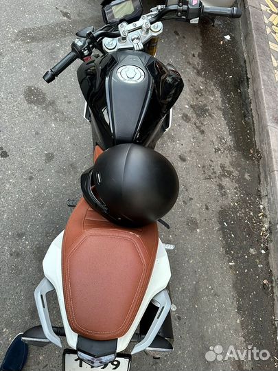BMW G310 R