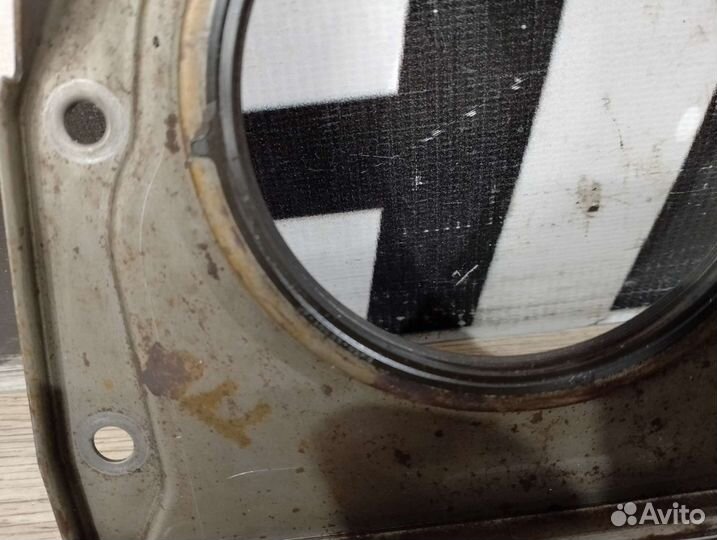 Крышка двигателя задняя Ford Focus