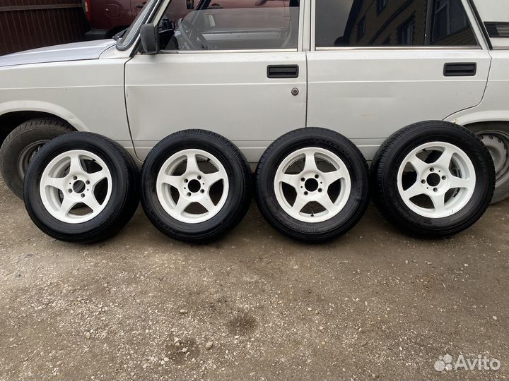 R13 Accelera 651 175/70, PCD 4x98 DIA 10