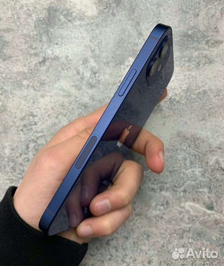 iPhone 12, 64 ГБ
