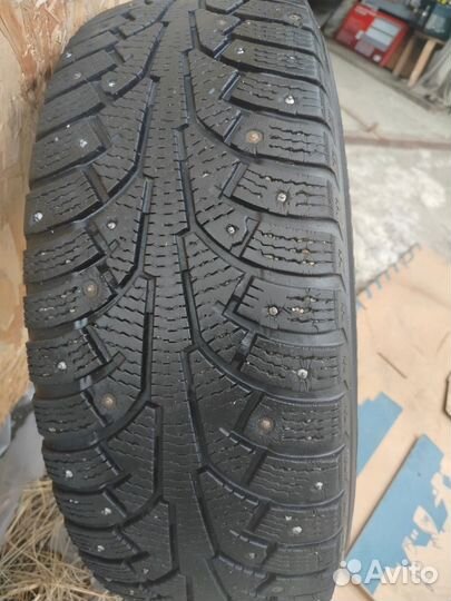 Nokian Tyres Hakkapeliitta 5 215/65 R16 28