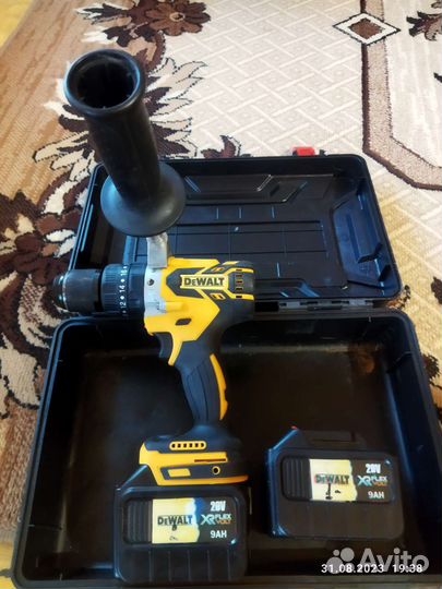Аккумуляторная дрель шуруповерт девольт