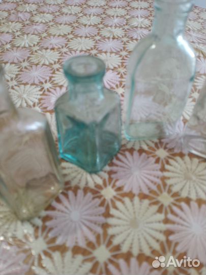 Старинные аптекарьские пузырьки