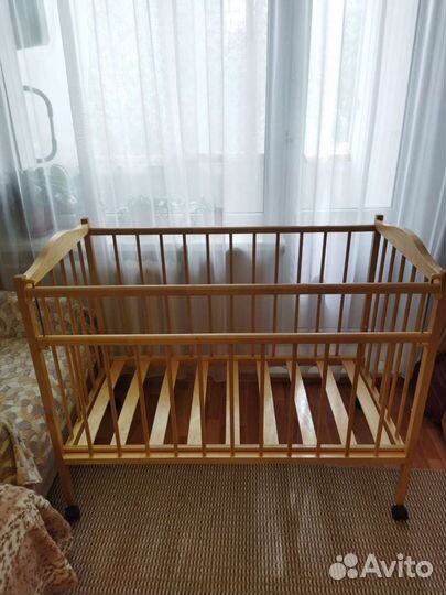 Кроватка детская