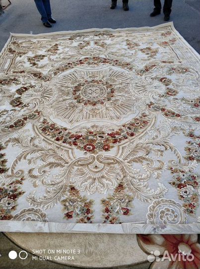 Ковер новый классический