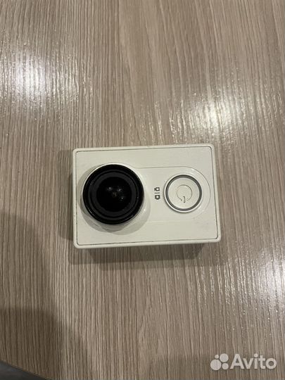 Экшн камера xiaomi YI action camera