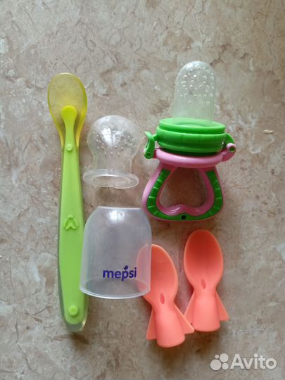 Бутылочки детские, ниблер, ложки