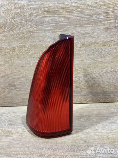 Катафот левый Mercedes Vito, Viano W639 110121