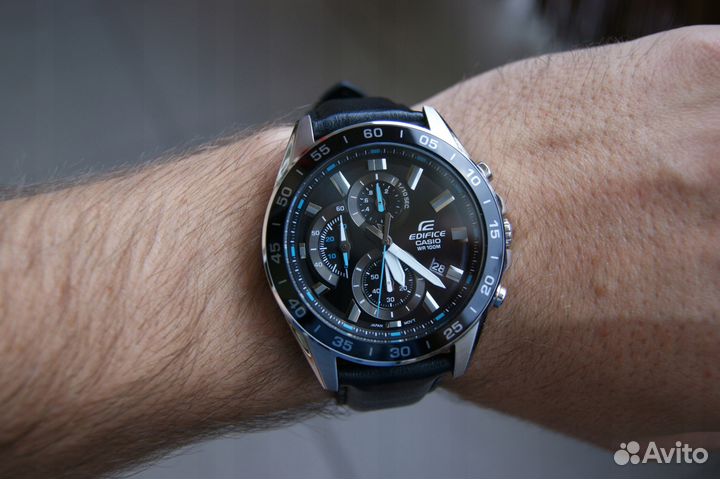 Часы Casio Edifice EFV-550P-1A