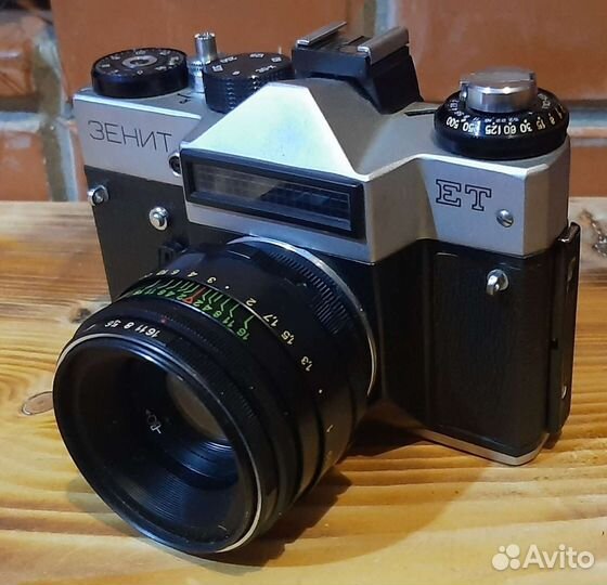 Плёночный фотоаппарат Зенит