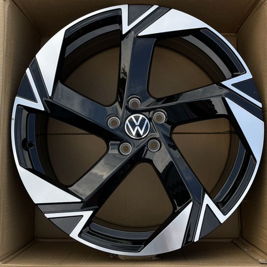 Литые диски Volkswagen 8×R20 5×112