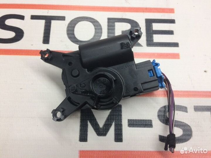 Привод заслонки отопителя Volkswagen Touareg 7L