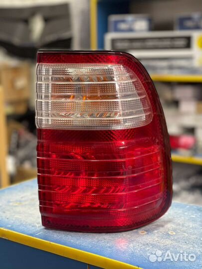 Фонарь toyota land cruiser 100