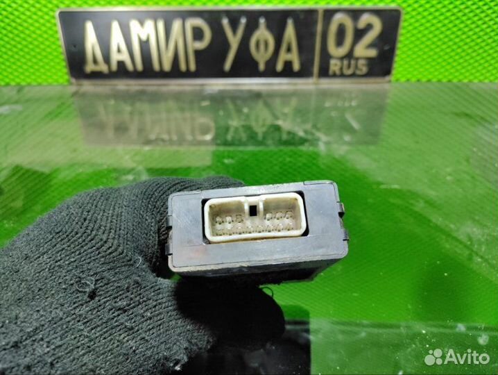 Блок электронный Toyota Corolla