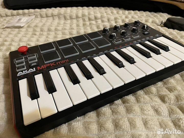 Midi клавиатура akai mpk mini