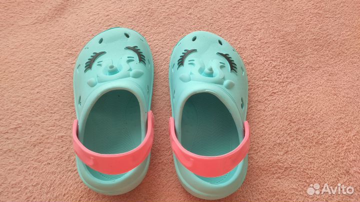 Crocs для девочки 27 р