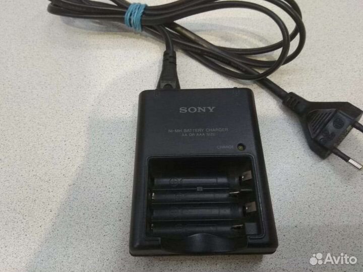 Зарядное устройство Sony BC-CS2B