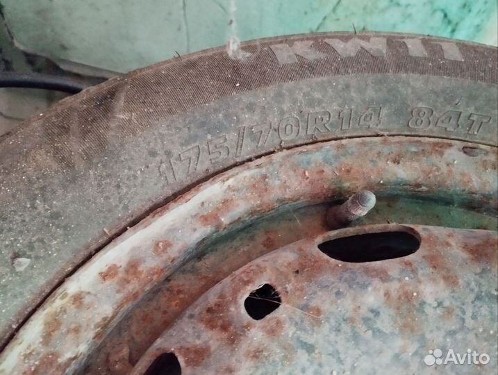 Kumho AutoPower 777A 175/70 R14