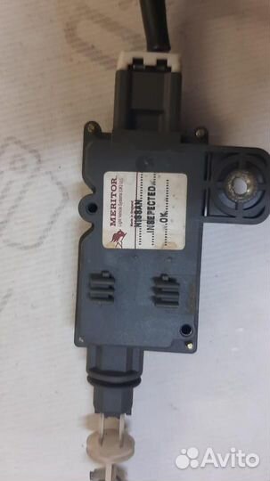 Активатор замка багажника Nissan Primera P11 1998