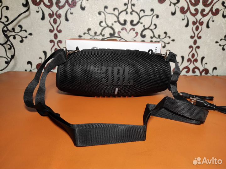 Колонка JBL xtreme 3