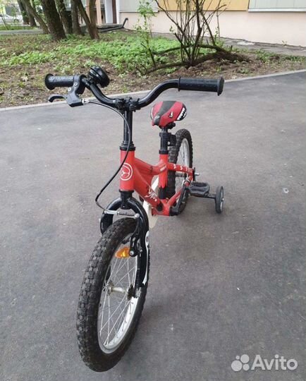 Велосипед четырехколестный детский