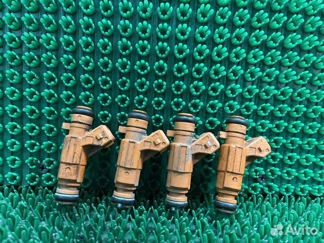 Форсунка топливная Peugeot 307 1.6 NFU