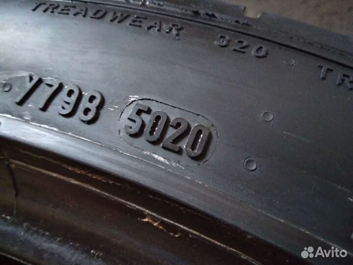 Pirelli P Zero PZ4 245/40 R20 99Y