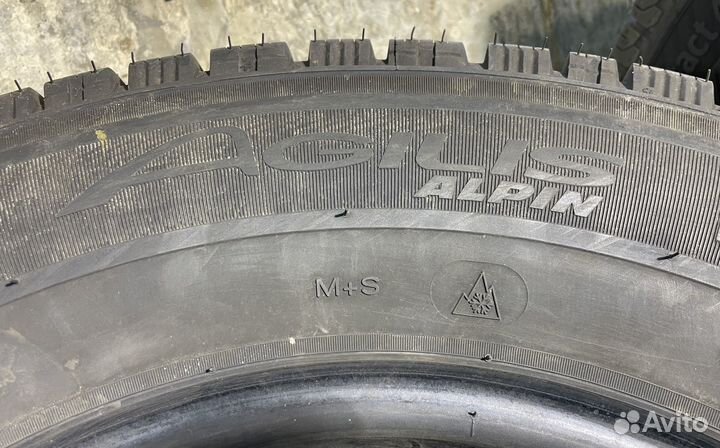 Michelin Agilis Alpin 215/75 R16C