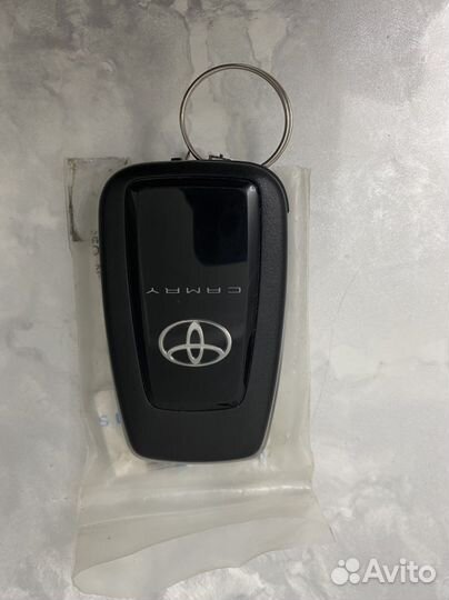 Пульт Ключ от Камри 70-75
