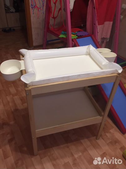 Пеленальный столик IKEA с матрасом