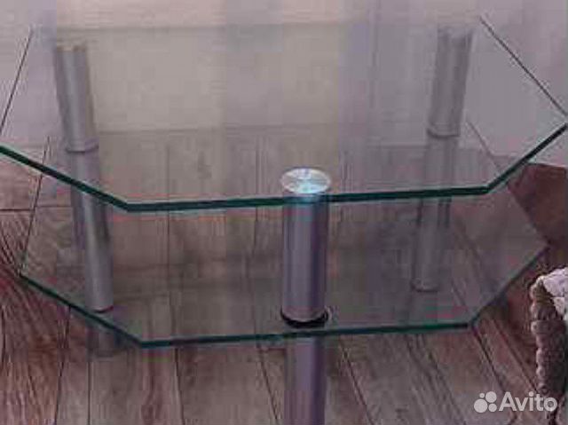 Столик стеклянный под тв