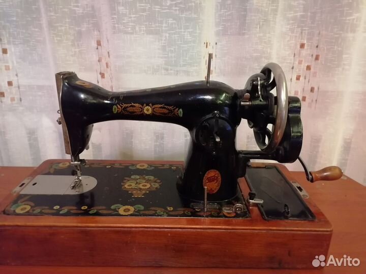 Швейная машина Подольск ручная