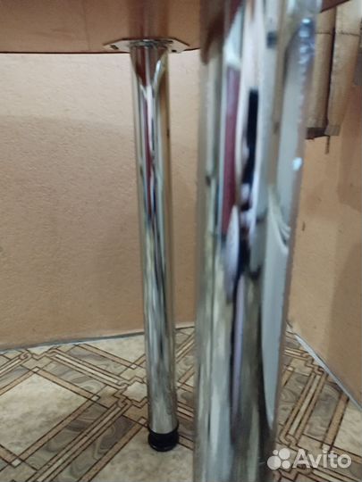 Кухонный стол