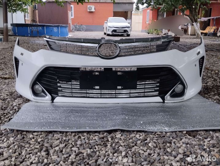 Фары на toyota camry 50