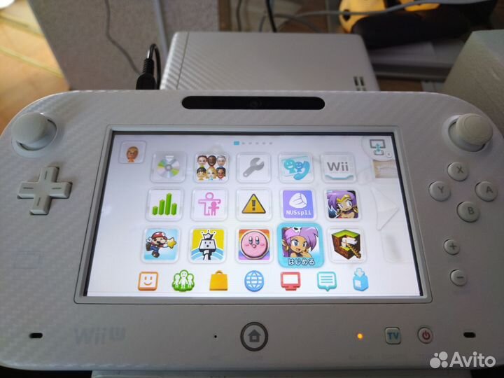 Nintendo Wii U 32gbбелого цвета