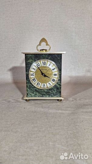 Настольные часы 