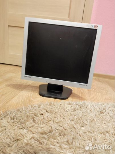 Монитор для компьютера Samsung SyncMaster 710v
