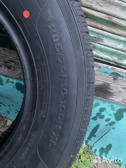 Armstrong Blu-Trac PC 205/70 R15 100H