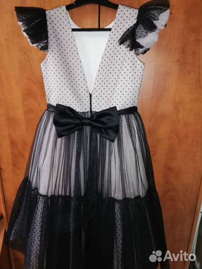 Нарядное платье для девочки 140 146