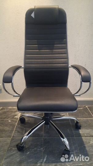 Кресло компьютерное офисное Metta к.17