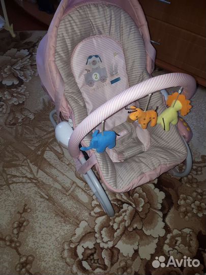 Шезлонг качалка для ребенка
