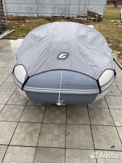 Лодка с мотором