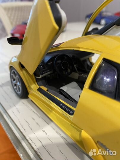 Коллекционные модели автомобилей 1:18