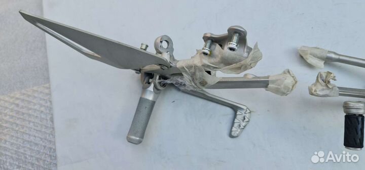 Ducati Panigale V4 / V4S / V4R Подножки Водителя