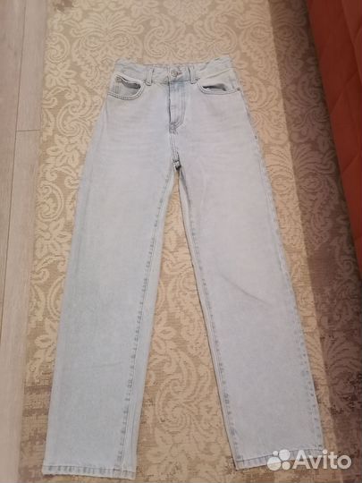 Джинсы мом