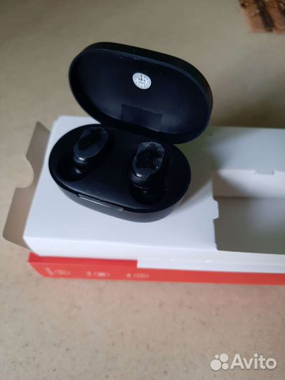 Беспроводные наушники новые