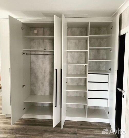 Шкаф распашной под заказ в прихожую