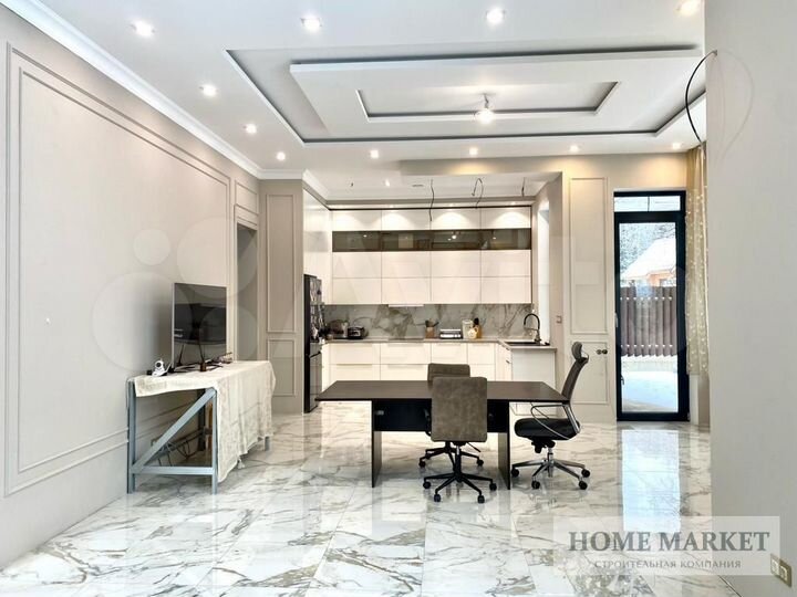 Коттедж 405 м² на участке 15 сот.